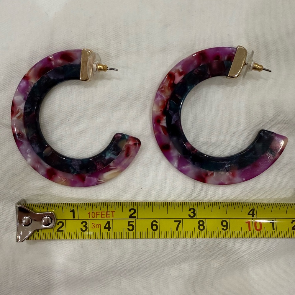 Resin Hoop Earrings in Purple Blue Pink Floral Pattern - Picture 3 of 4